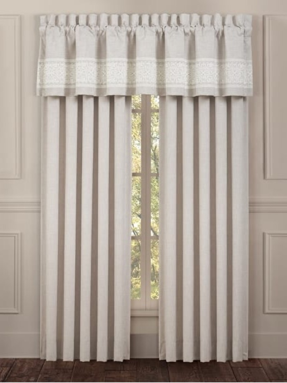J. Queen New York Lauralynn Window Straight Valance sz 88”x18.25”